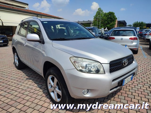 TOYOTA RAV 4 usata, con Airbag laterali