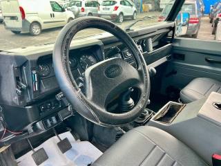 LAND ROVER Defender usata 12