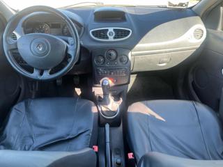 RENAULT Clio usata, con Autoradio