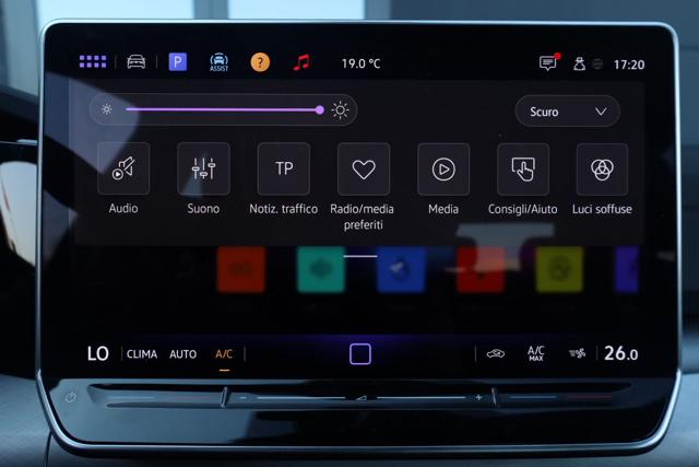 VOLKSWAGEN Golf usata, con Sensori di parcheggio anteriori