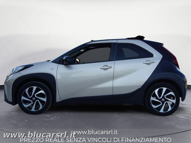 TOYOTA Aygo X usata 2