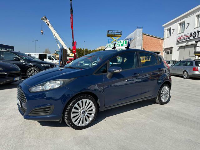 FORD Fiesta usata, con ABS