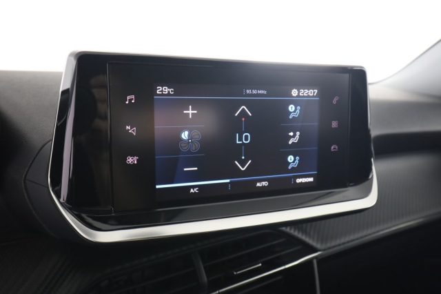 PEUGEOT 2008 usata 10