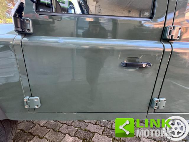 LAND ROVER Defender usata 28