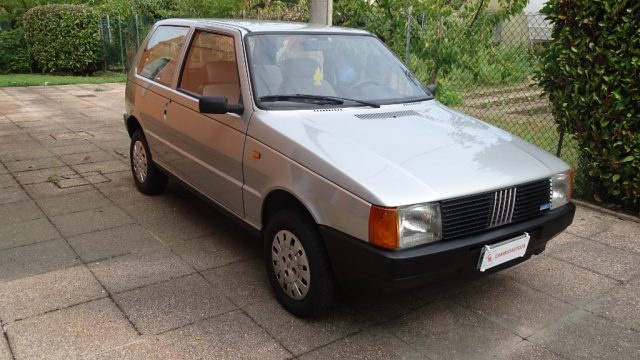FIAT Uno usata, con Ruota di riserva