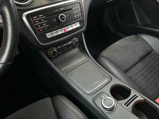 MERCEDES-BENZ CLA 200 usata, con Controllo trazione