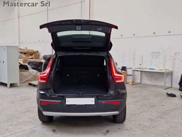VOLVO XC40 usata, con Autoradio