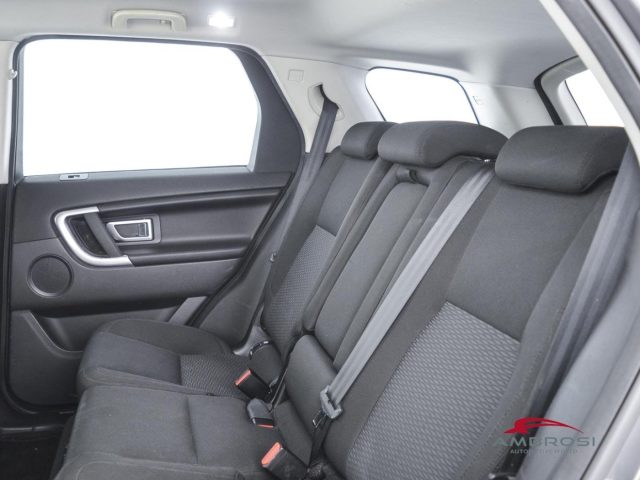 LAND ROVER Discovery Sport usata 9
