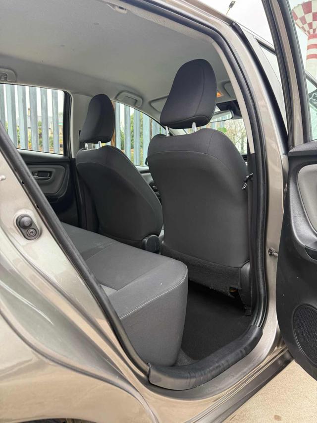 TOYOTA Yaris usata, con Bluetooth