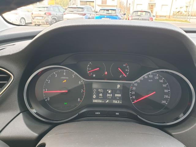 OPEL Grandland X usata, con Volante in pelle