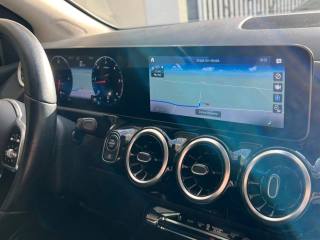 MERCEDES-BENZ B 200 usata, con Volante in pelle