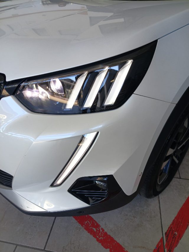 PEUGEOT 2008 usata, con Vivavoce