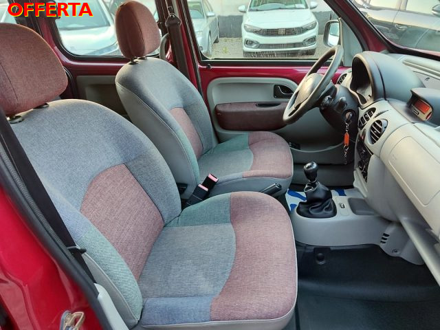 RENAULT Kangoo usata 12