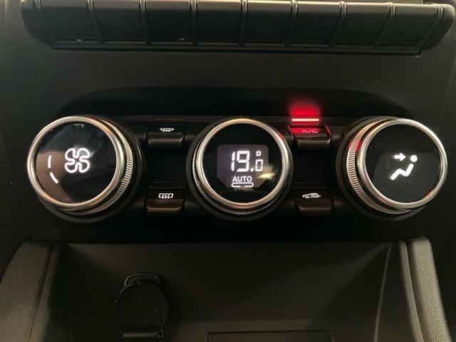 RENAULT Captur usata 23