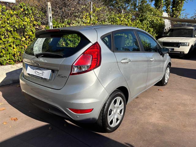 FORD Fiesta usata, con Autoradio