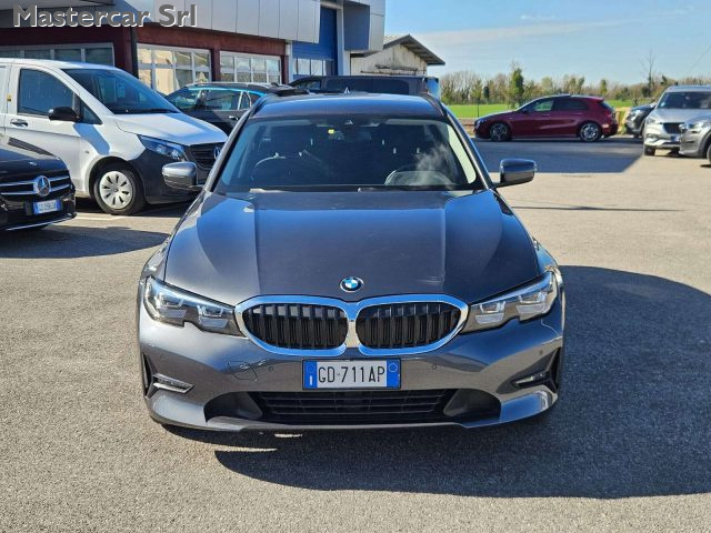BMW 320 usata, con Park Distance Control
