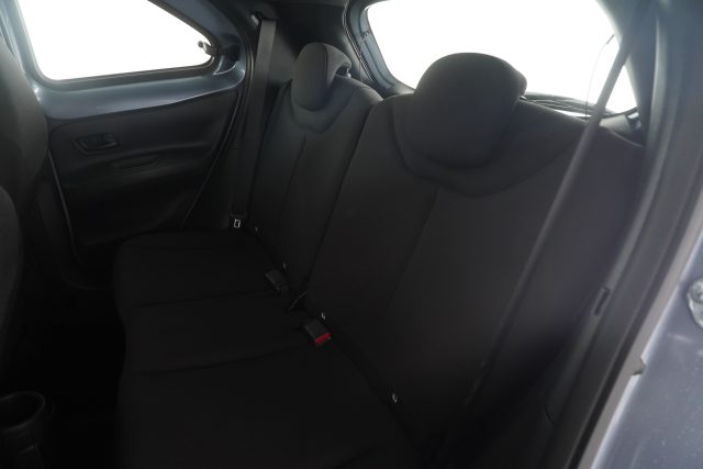 TOYOTA Aygo X usata 9