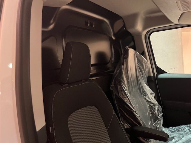 FORD Transit Courier usata, con Airbag testa