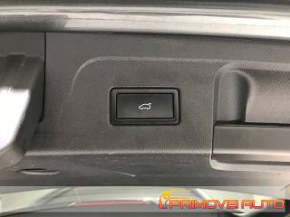 VOLKSWAGEN Touran usata 23