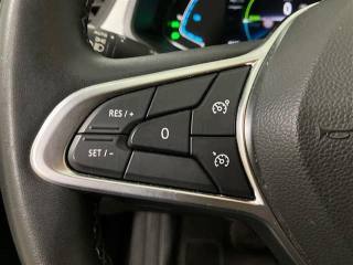 RENAULT Captur usata, con Hill holder