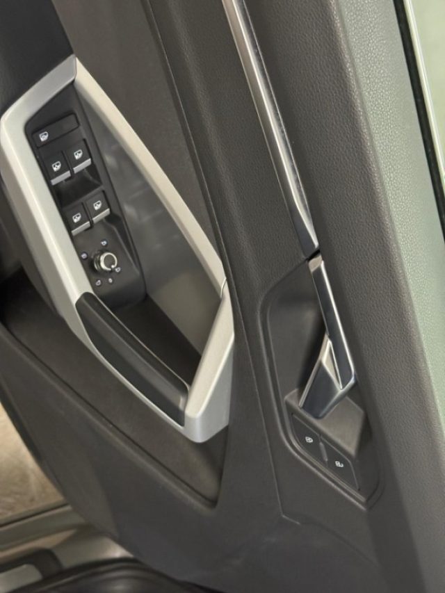 AUDI Q3 usata, con Specchietti laterali elettrici