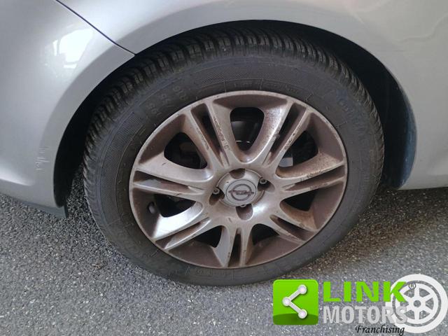 OPEL Corsa usata, con Climatizzatore