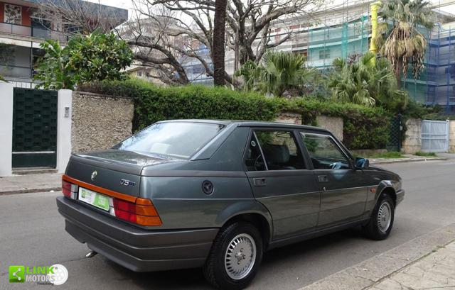 ALFA ROMEO 75 usata, con Bracciolo
