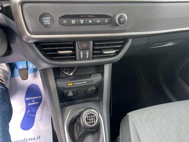FORD Tourneo Courier usata, con Autoradio