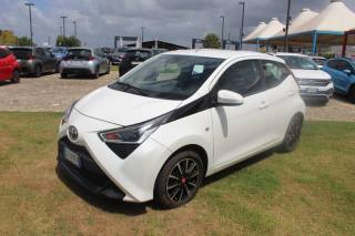 TOYOTA Aygo Connect 1.0 VVT-i 72 CV 5 porte x-play