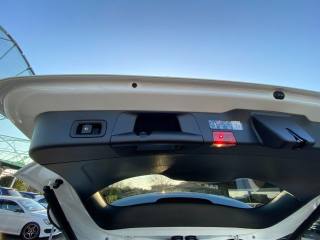MERCEDES-BENZ GLB 200 usata, con Touch screen