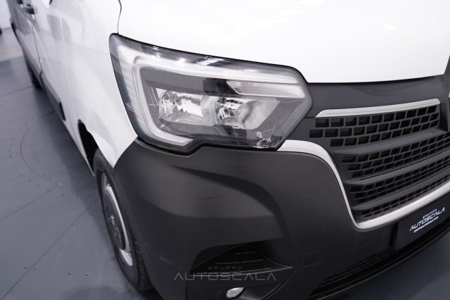 RENAULT Master usata, con Sensore di luce