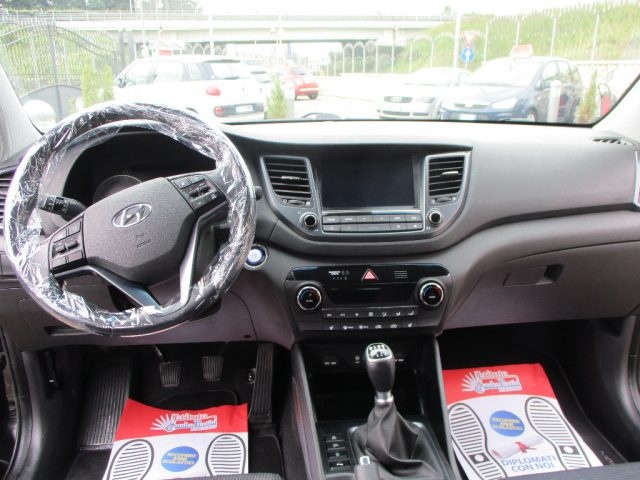 HYUNDAI Tucson usata, con Autoradio