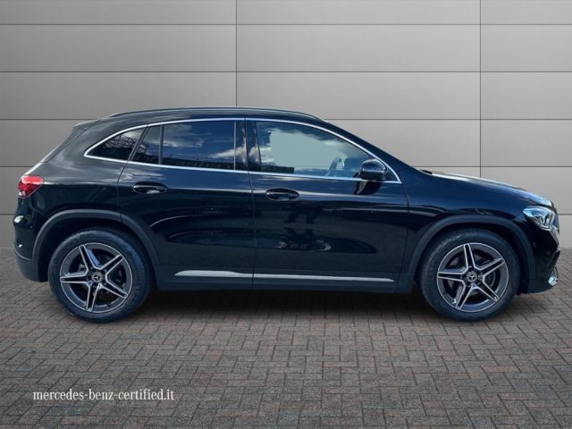 MERCEDES-BENZ GLA 180 usata, con Alzacristalli elettrici