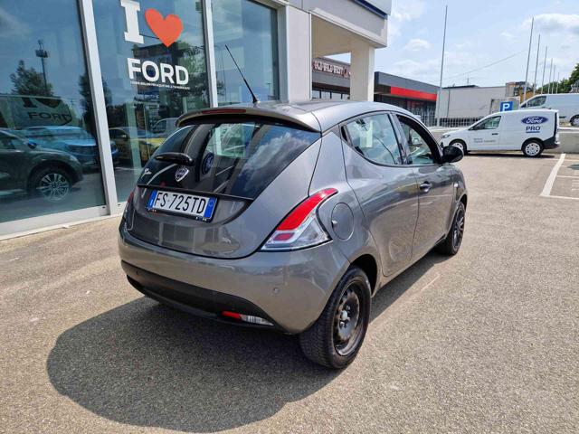 LANCIA Ypsilon usata, con Autoradio