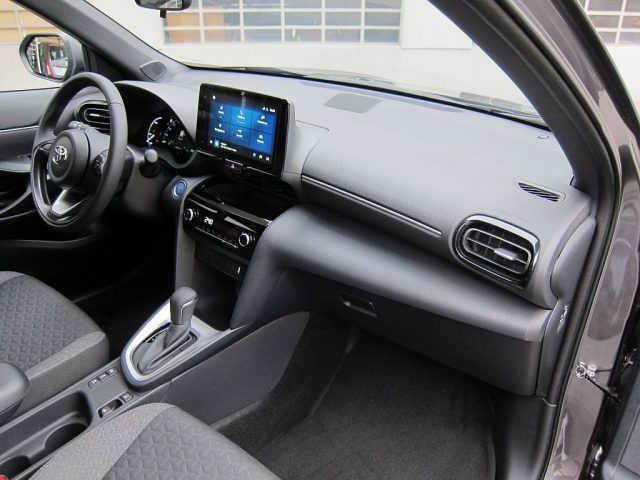 TOYOTA Yaris Cross usata, con Controllo elettronico della corsia