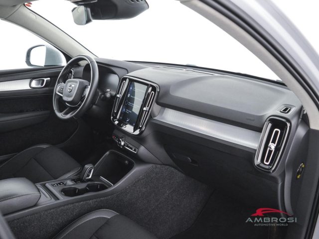 VOLVO XC40 usata 11