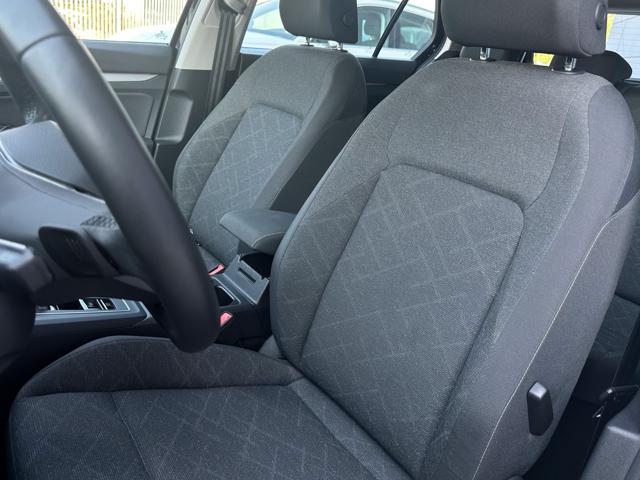 VOLKSWAGEN Golf usata, con Autoradio
