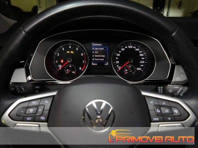 VOLKSWAGEN Passat Variant usata, con Autoradio digitale