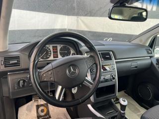 MERCEDES-BENZ B 180 usata, con Boardcomputer