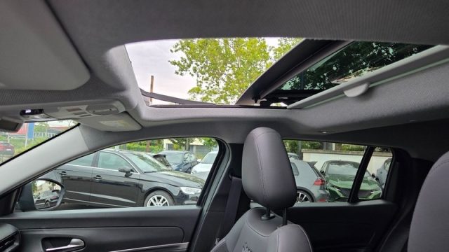 JEEP Avenger usata, con Volante in pelle