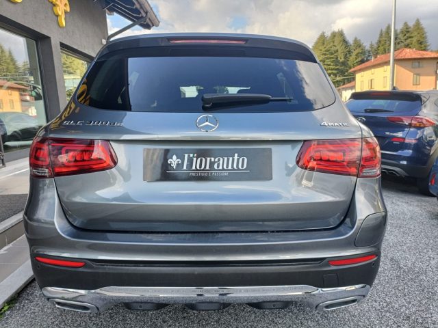 MERCEDES-BENZ GLC 300 usata, con Alzacristalli elettrici