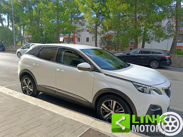 PEUGEOT 3008 usata, con Sensori di parcheggio posteriori
