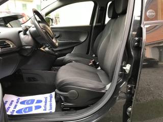 LANCIA Ypsilon usata, con Autoradio