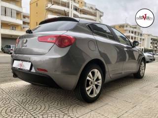 ALFA ROMEO Giulietta usata, con Autoradio