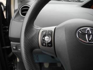 TOYOTA Yaris usata 25