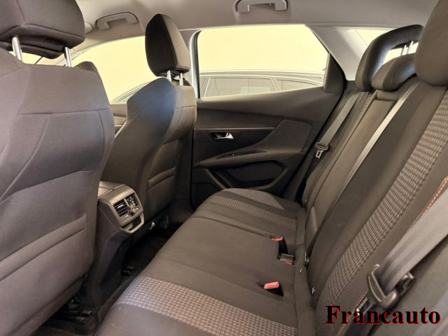 PEUGEOT 3008 usata, con Chiusura centralizzata