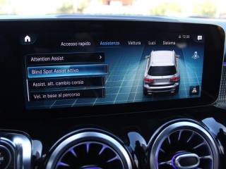 MERCEDES-BENZ GLB 200 usata, con Bracciolo