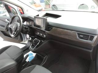 RENAULT Kangoo usata, con USB