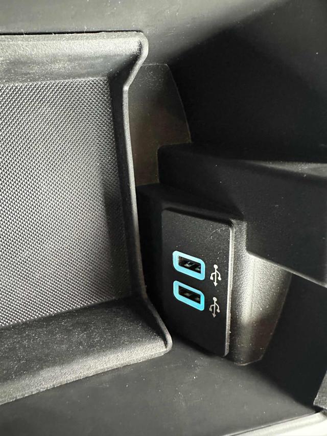 FORD C-Max usata, con Volante in pelle