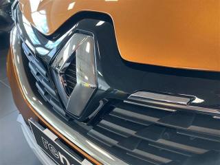 RENAULT Captur usata, con Bracciolo